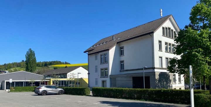 Sommerhitze: wie sollen Schulen reagieren - wie Schülerschaft schützen?