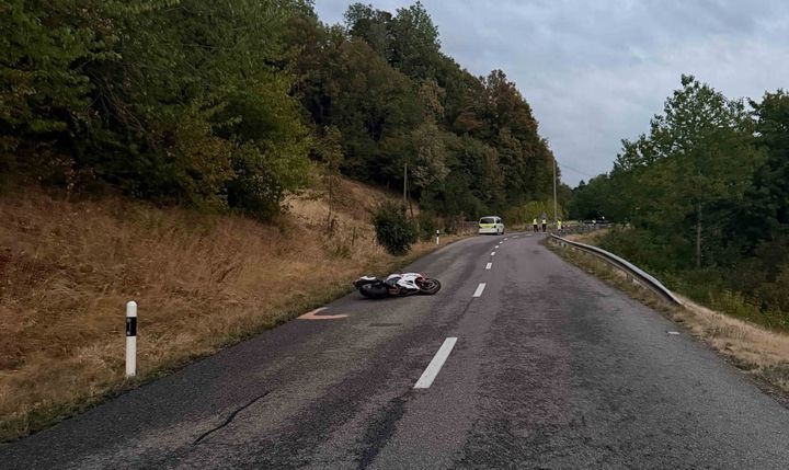 Tragisch: 20jähriger stirbt nach Töff-Selbstuntfall in Oberhof
