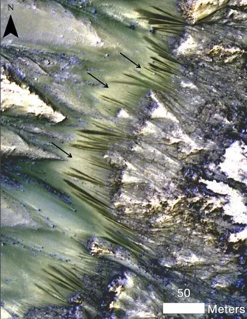 Water flowing on Mars?