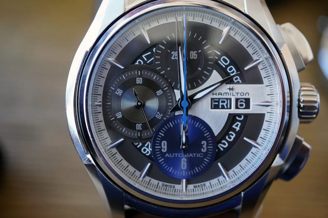 Hamilton Jazzmaster Face 2 Face III (Ref. H32876550)